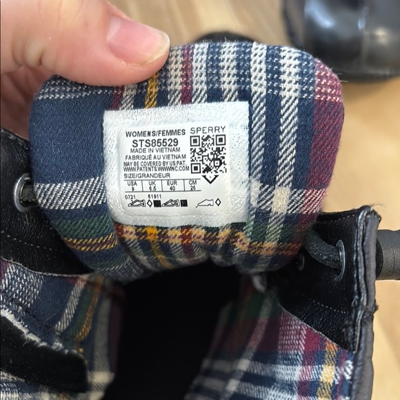 Sperry Black Quilted Boots - Picture 5 of 6